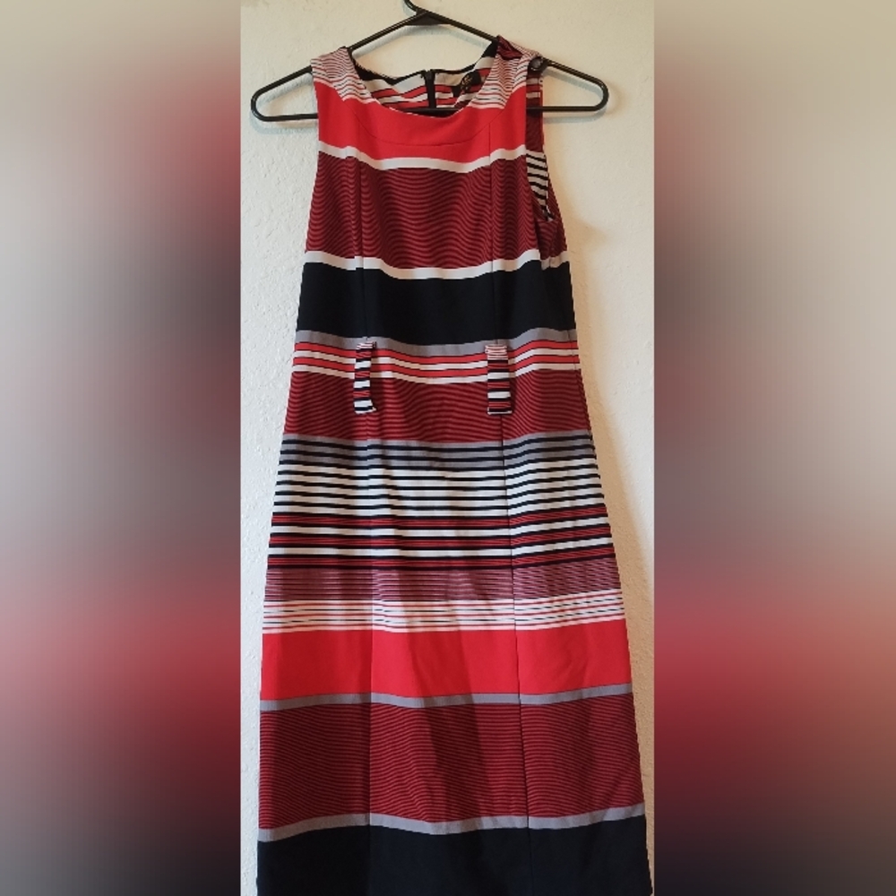 ILE New York sleeveless dress